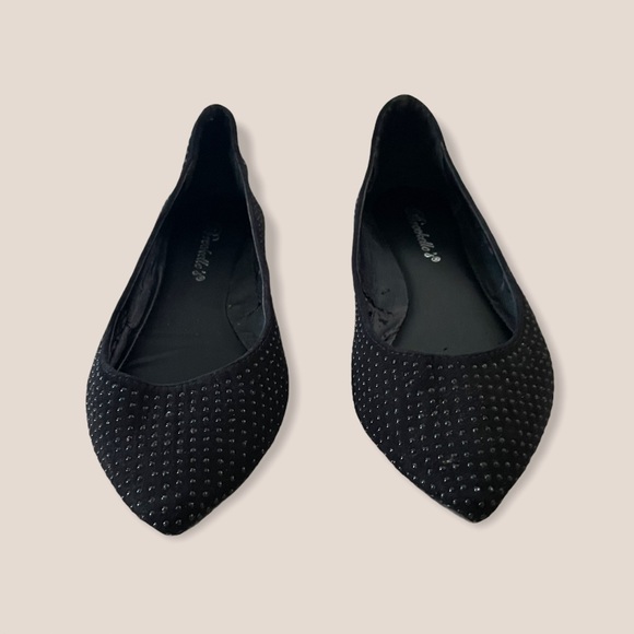Brekelle’s Pointed Flat 5.5 Studded Black Sparkly - Picture 2 of 6